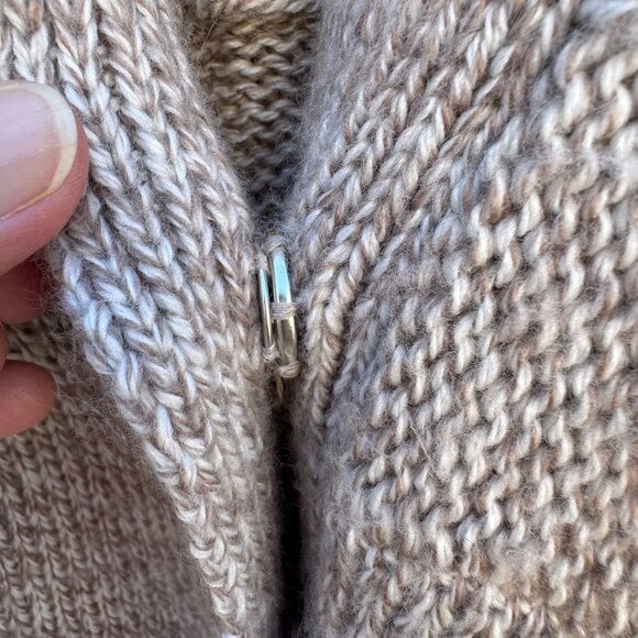 LA Blues Chunky Cable Knit Soft Gray Short Sleeve One Button Cardigan Sweater - Picture 6 of 10